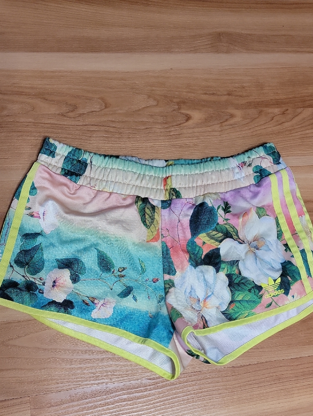 Adidas Floralina Print Juniors Athletic Shorts - Pastel Multicolor - Sz Small